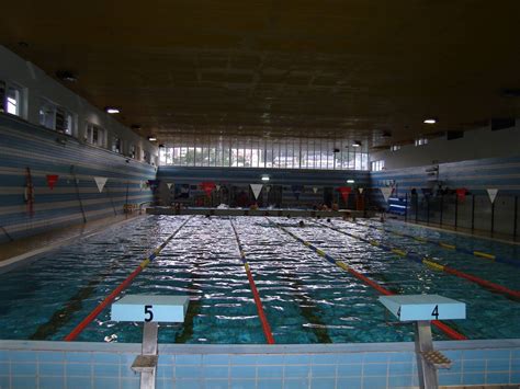 piscinas municipais de paredes